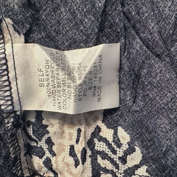 Kori America Navy and Cream Cold Shoulder Tunic- Size S - Picture 6 of 6